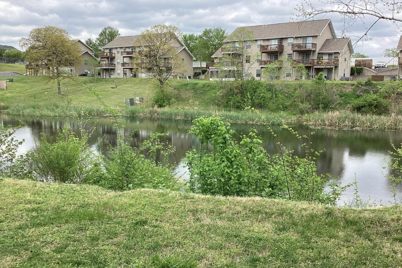A Little Lake Retreat Branson Exterior foto
